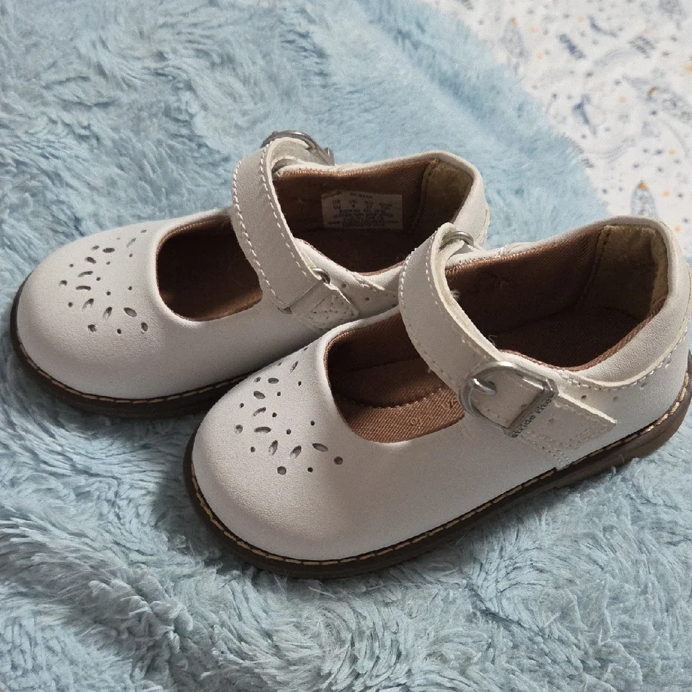 Stride Rite White Mary Jane Dress Shoes for Kids